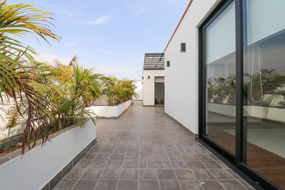 w Radiant 2BR w Modern Terrace in Miraflores