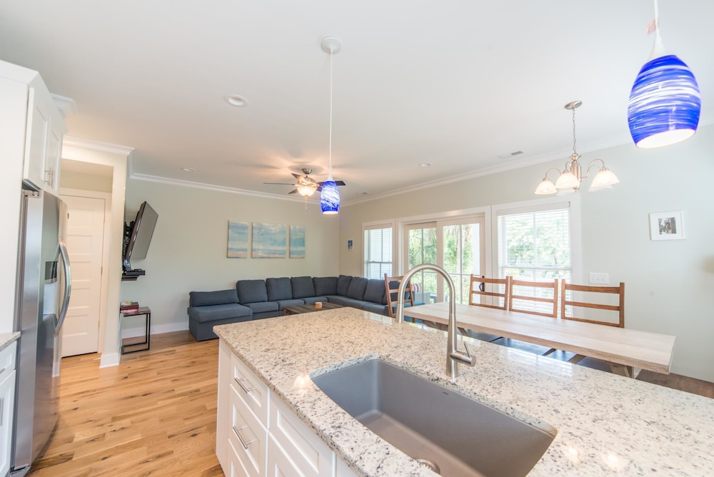 E Ashley A 121 4 Bedroom Holiday Home By My Ocean Rentals