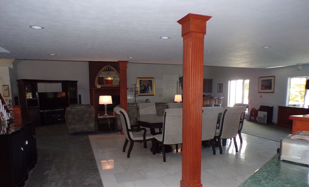 Long House Manor B And B