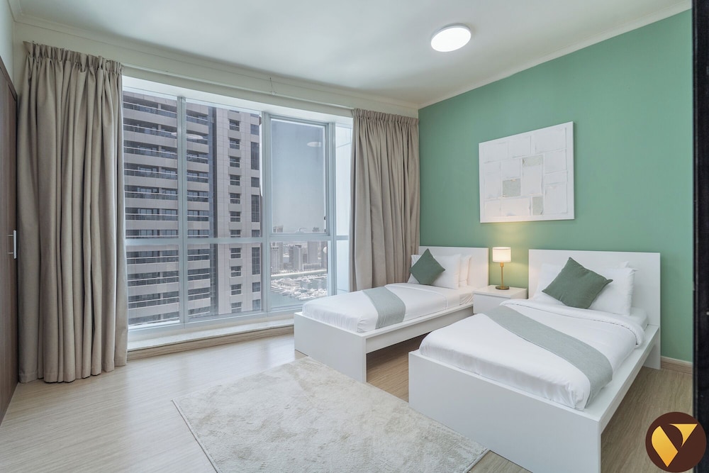 Marina Torch 45th Floor Sea Skyline View