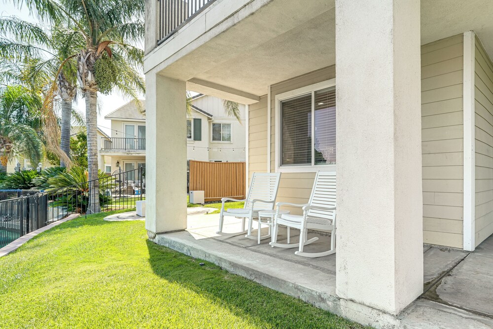 3 Mi to Main St Tracy: Homey Retreat w/ Game Room!