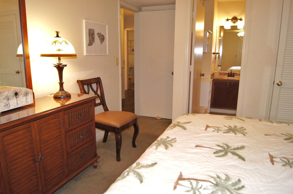 Sea Cloisters 101d 3 Bedroom Condo by RedAwning