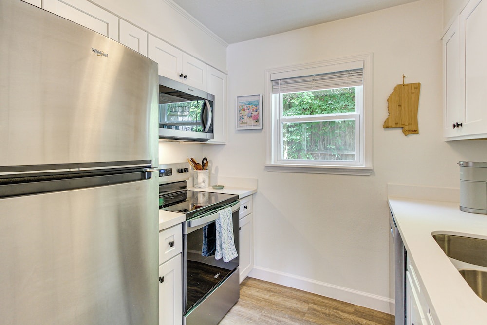 Walk to Ocean Springs Beach: Condo w/ Pool!