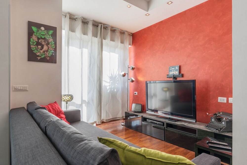 Pigneto & Malatesta Subway Flat