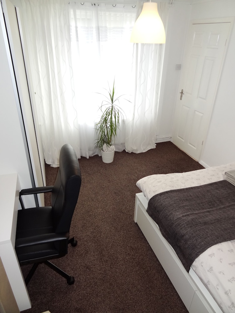 Double room in welcoming home
