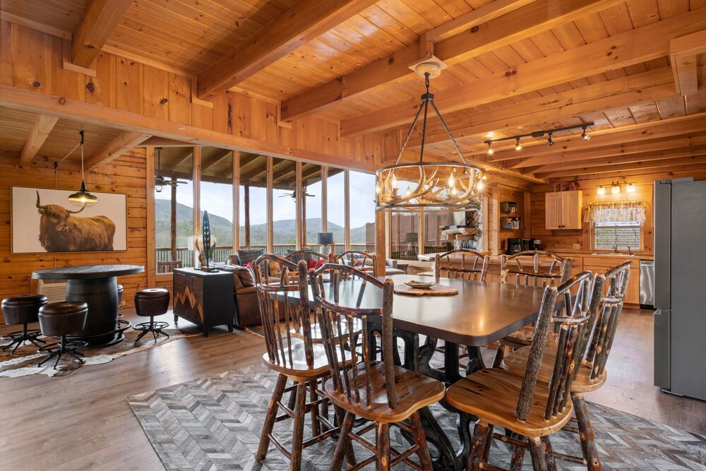47majestic Luxe 3bd 3 5ba w Spectacular Views view 2