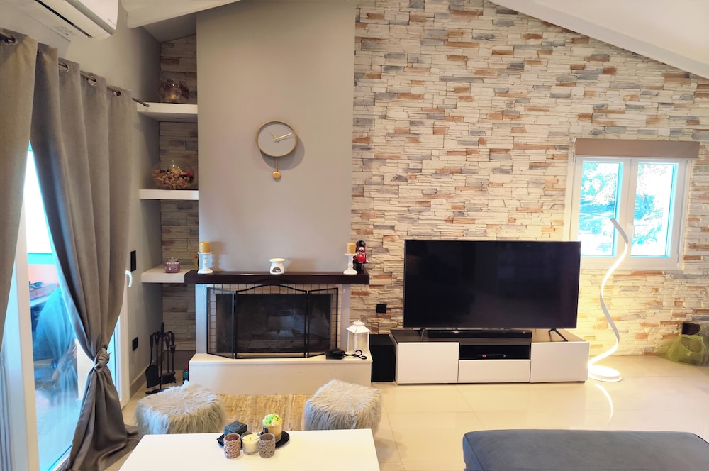 La Casa di Kosta Luxury Apartment, Kontogialos Beach, sea Views