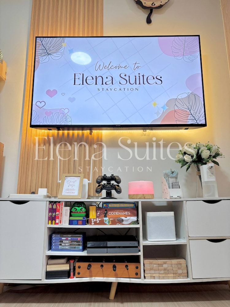 Aesthetic Cozy Stay With Ps4, Netflix & Coffee Nook - Elena Suites Staycation