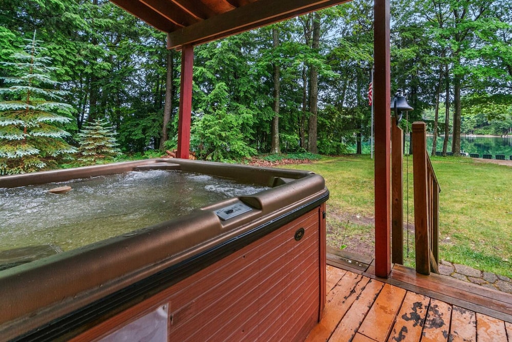 Lakeside Getaway pet Friendly