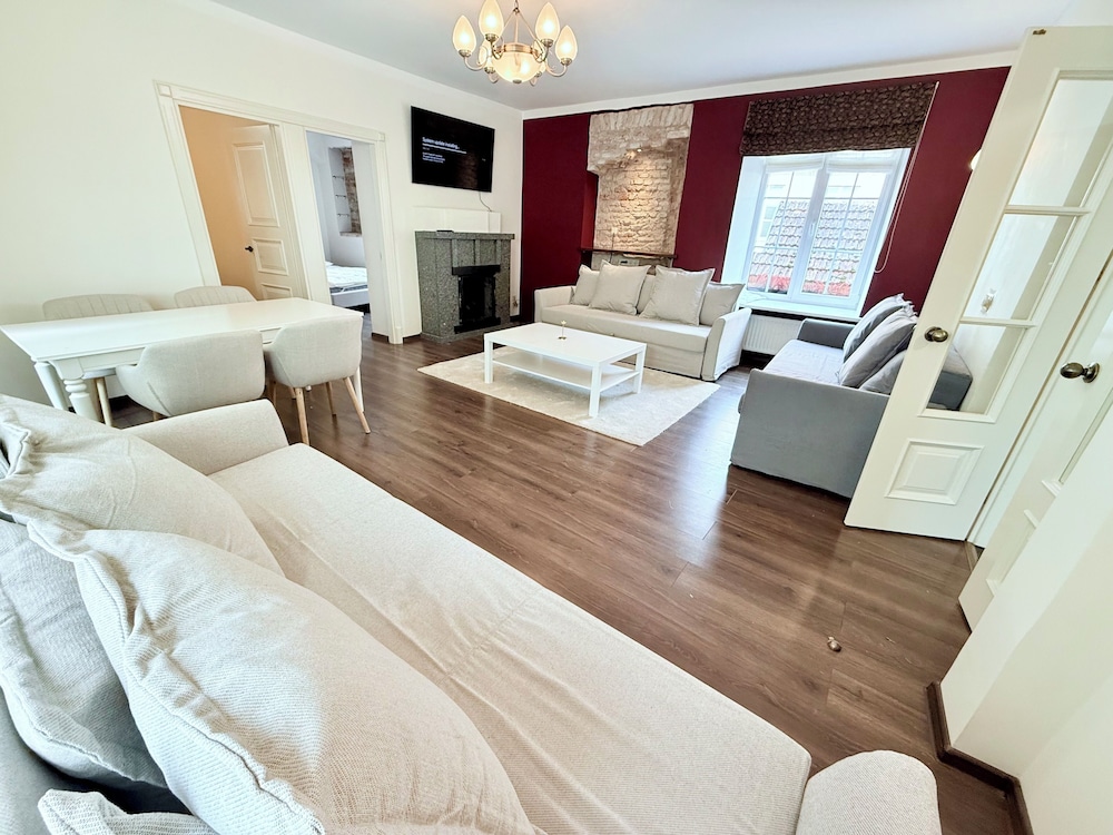 Pilies8 Luxury Vilnius Apartment