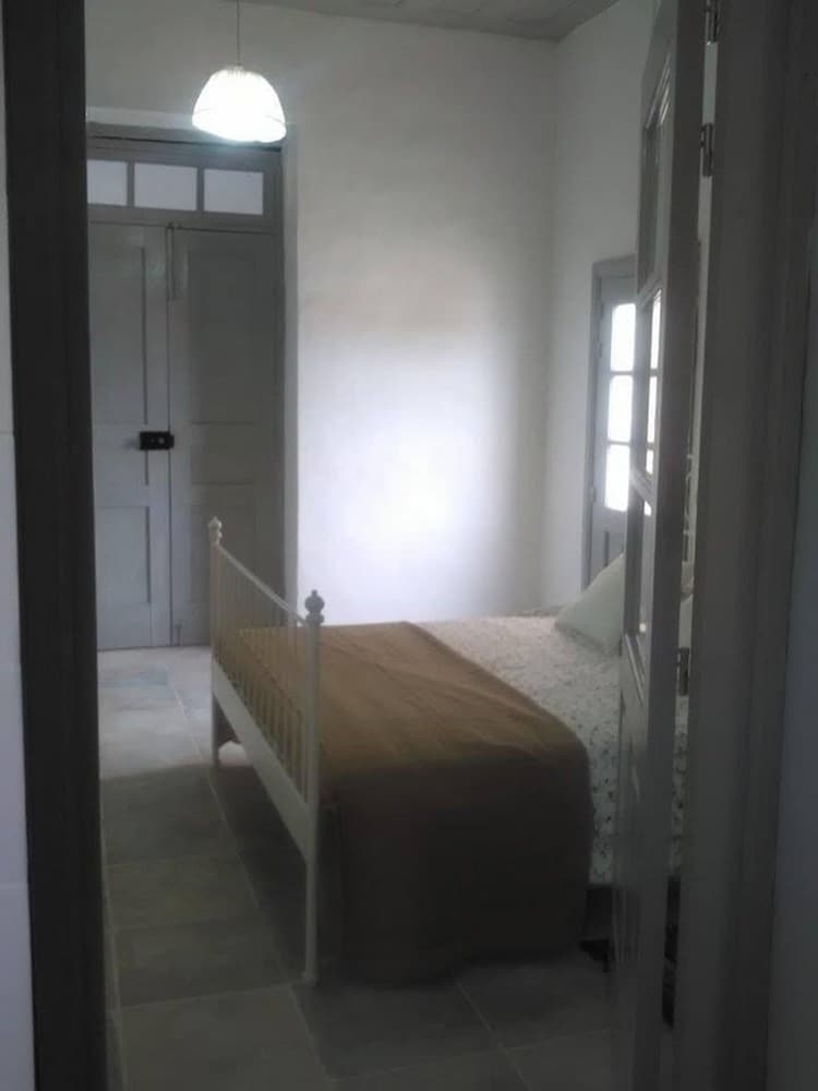 Immaculate 4-bed House in Pissouri view 2