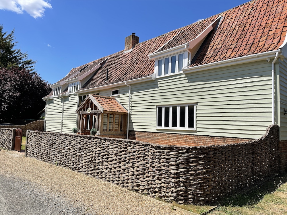 Moat Barn