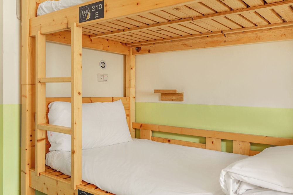 Forever happiness hostel