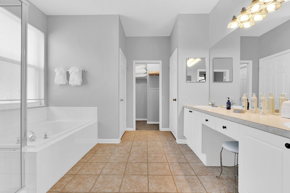5Br Kissimmee Home W/ Pool & Game Room Fun