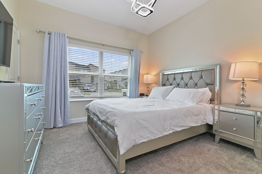 1116chd-the Retreat At Championsgate 4 Bedroom Townhouse by RedAwning view 4