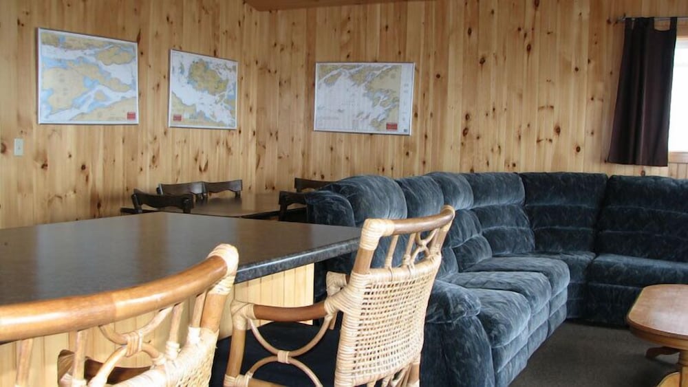 Angel Rock Waterfront Cottages and Vacation Homes
