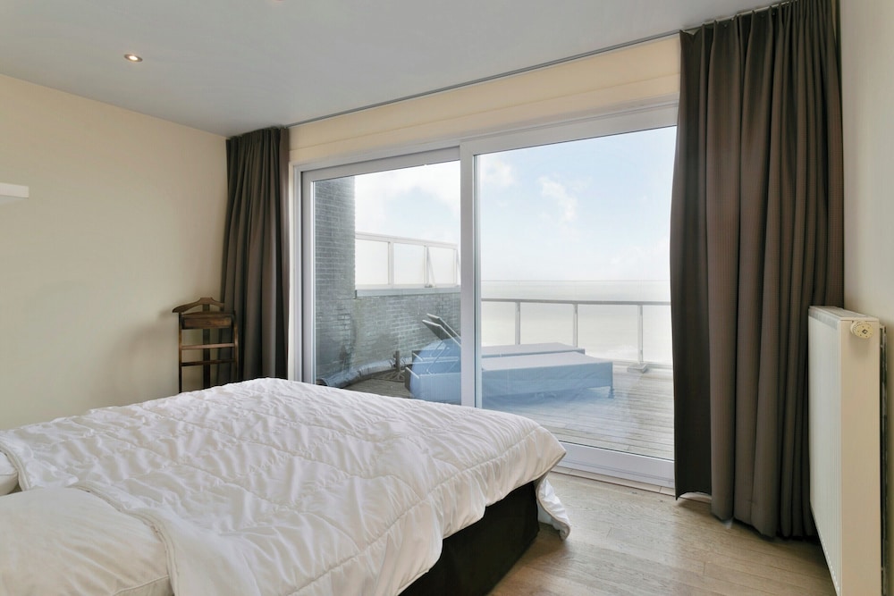 Apartment With Terrace in Blankenberge