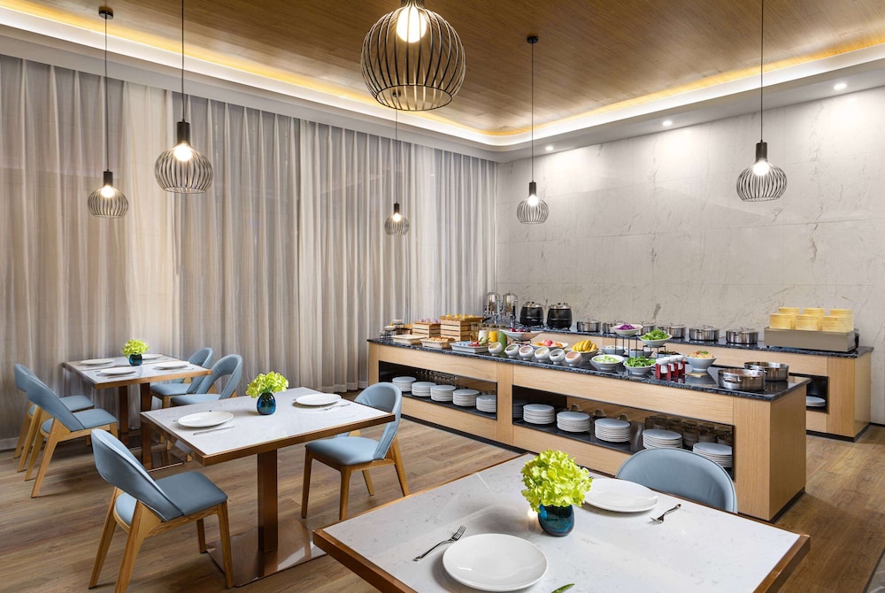 Hangzhou Vacations - Microtel by Wyndham Hangzhou - Property Image 11