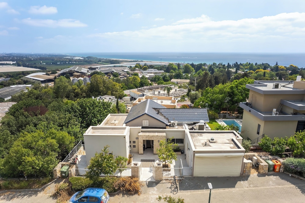 Rosh HaNikra Garden Villa by Sea N' Rent