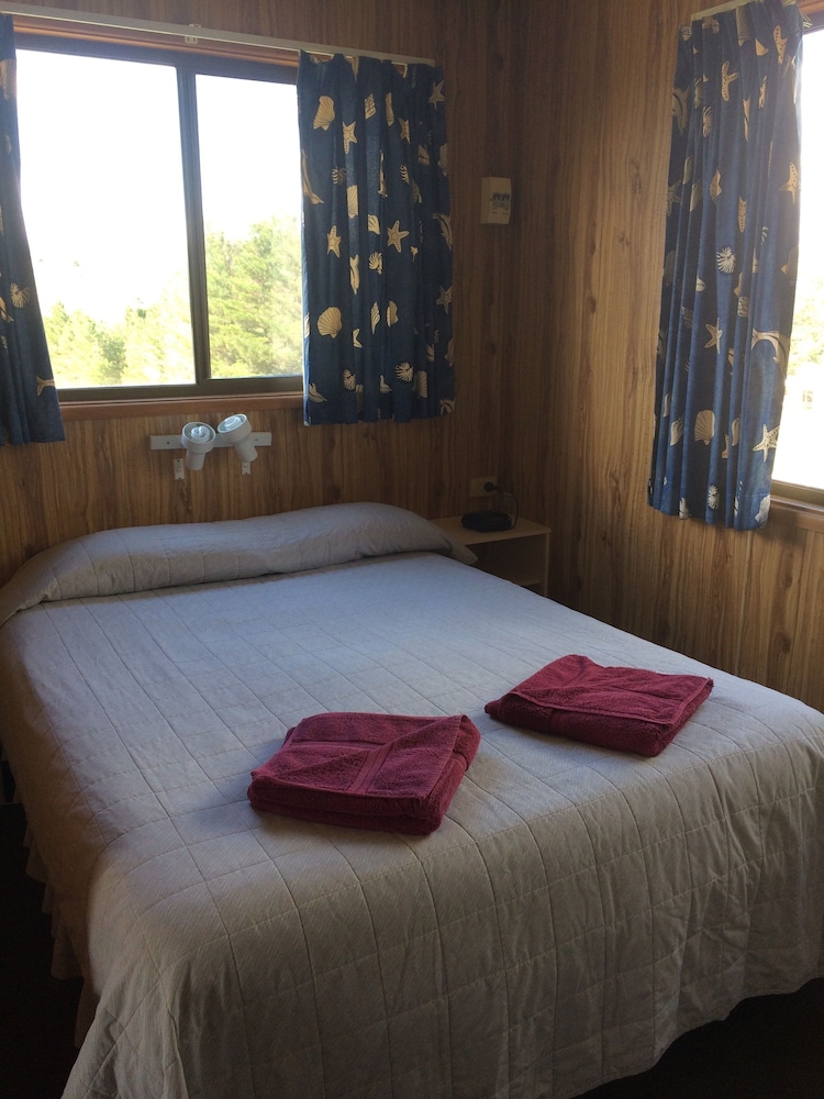 Cooba Holiday Motel