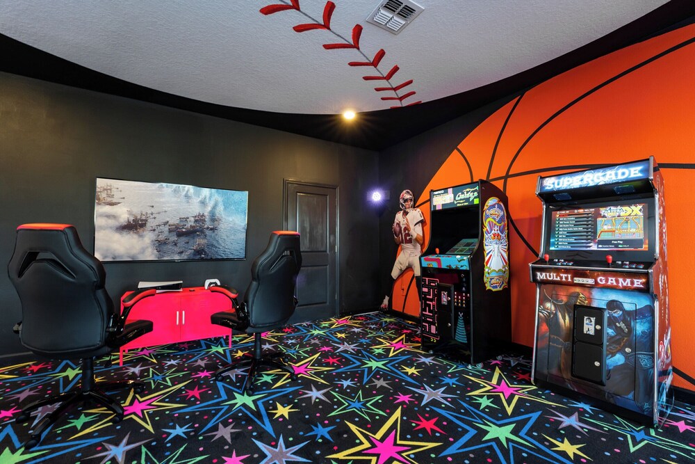 Awesome 8BR Villa Pool Theater Arcade