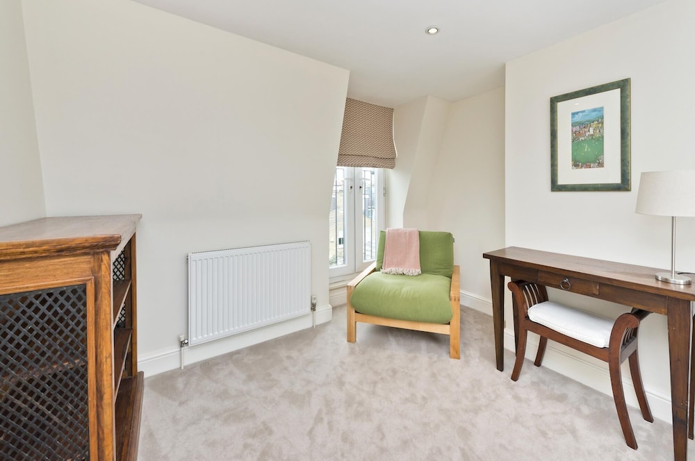 Family Home near Clapham Common