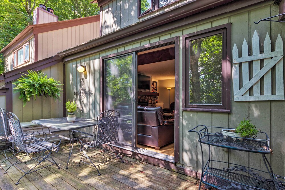 Condo w/ Furnished Deck - Walk to Sugar Mountain! view 5
