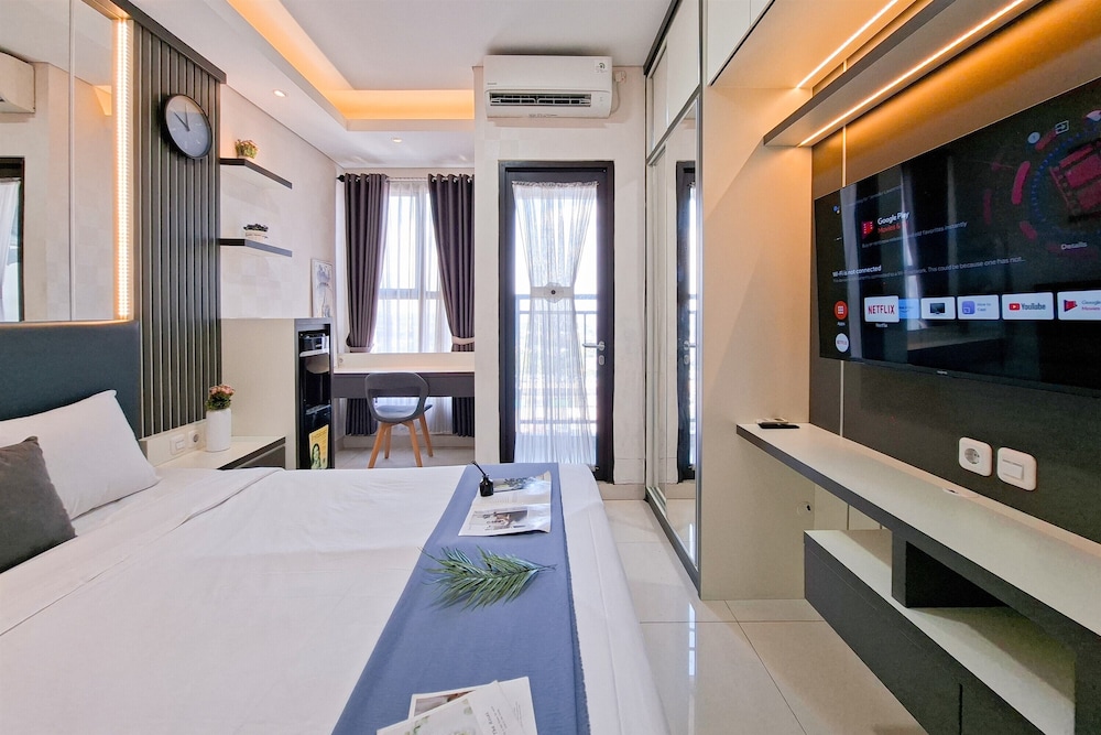 Modern Monochromatic Studio At Transpark Bintaro Apartment
