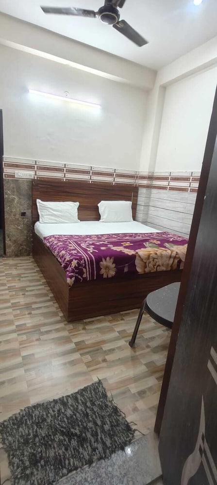 Gayatri palace Vrindavan
