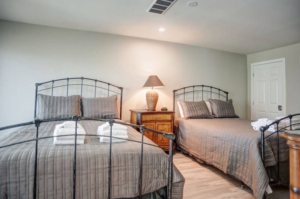 1864 Beachside Tennis at The Sea Pines Resort