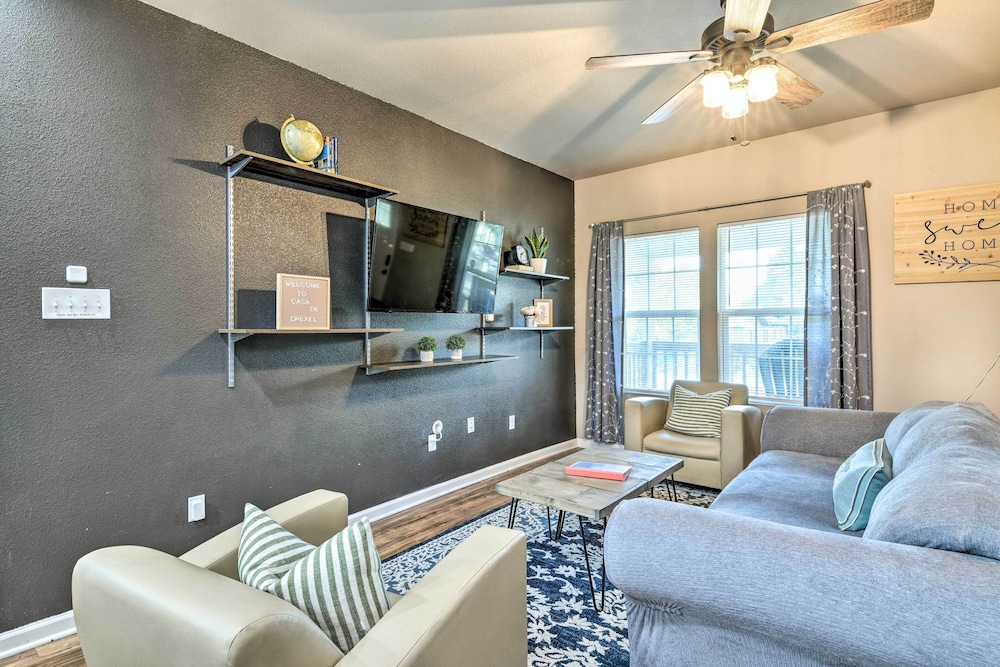 Charming San Antonio Home ~ 4 Mi to Downtown view 2