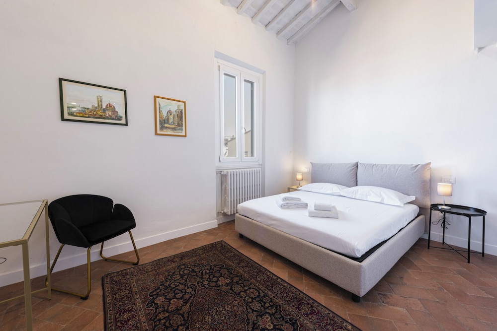 Santa Maria Novella penthouse by MMega