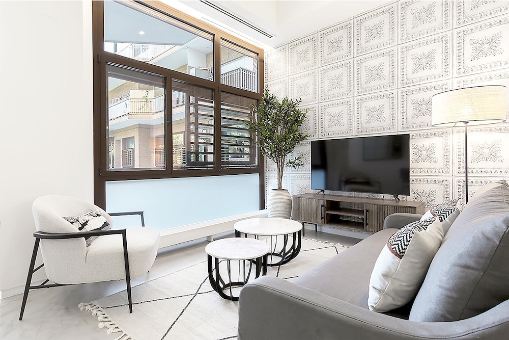 Modern 2 BD Duplex in Front of Atocha Train Station Atocha II