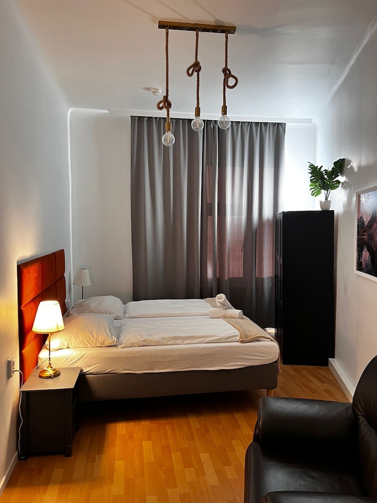 Cozy 2BR Apartment Near Schöpfwerk