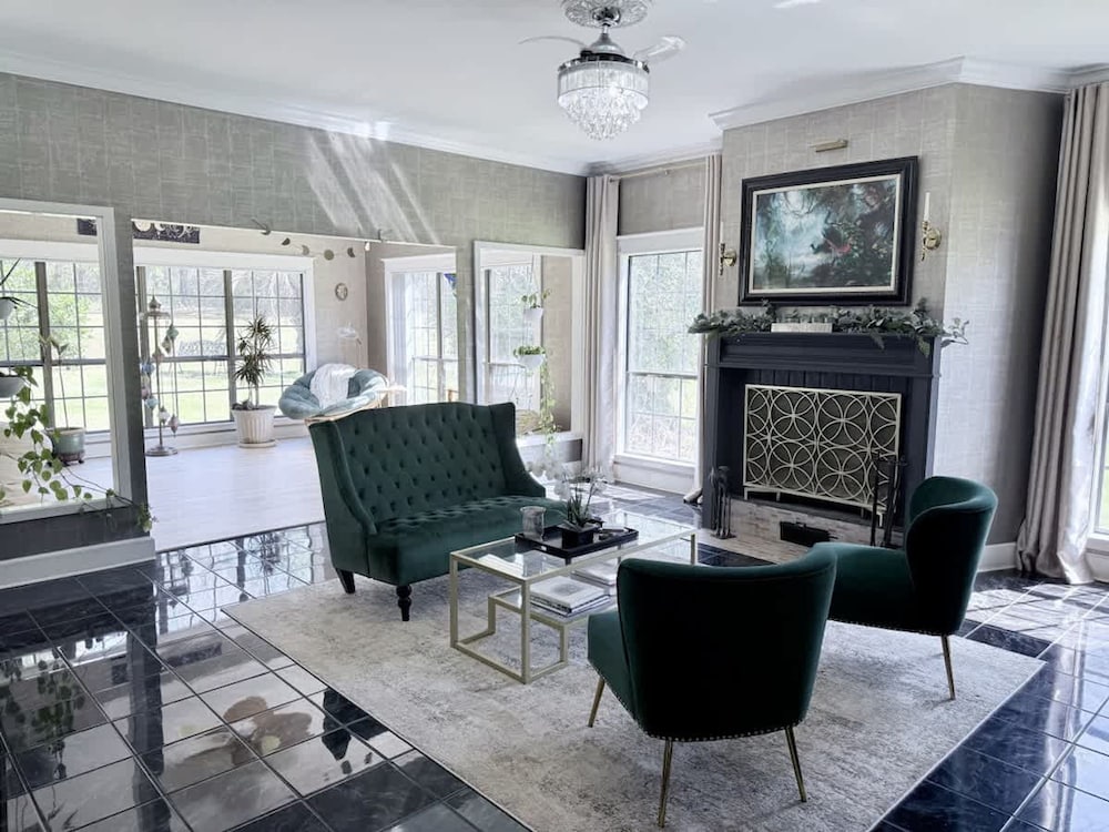 Southern Charm Estate Min From Shopping Beaches