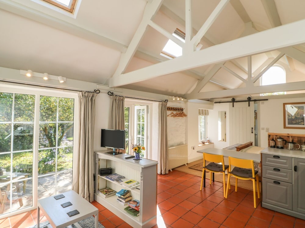 Yelverton Vacations - The Daffodil Shed - Property Image 24