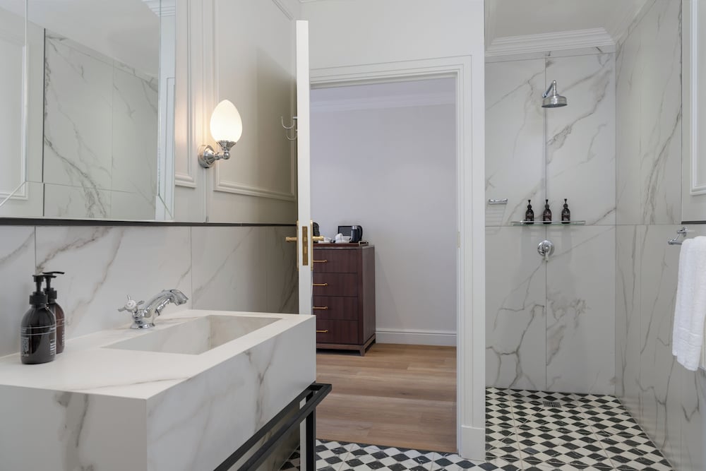 Guest House by Morea