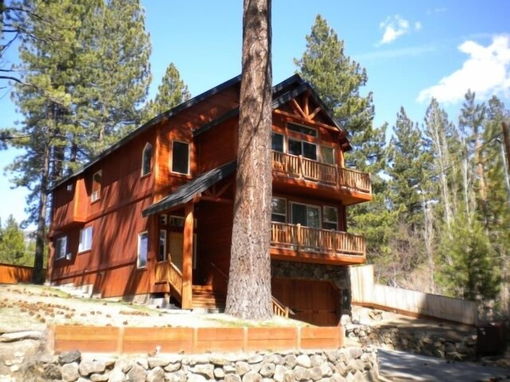 Lake Tahoe Vacations - 1637 Black Bart Court - Property Image 10