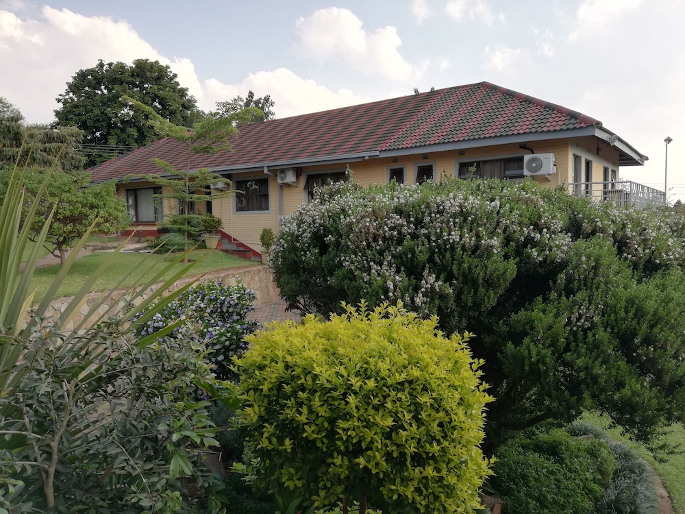 Premier Guest Lodge