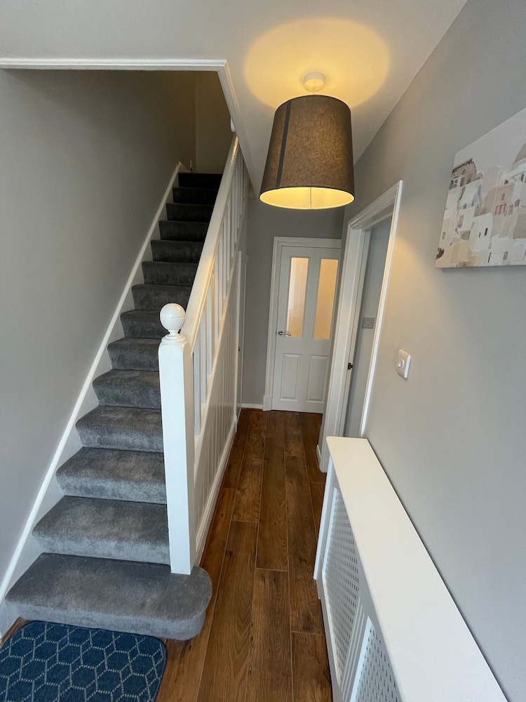 Cozy, Spacious 2Bd House In Historic Chapelfields