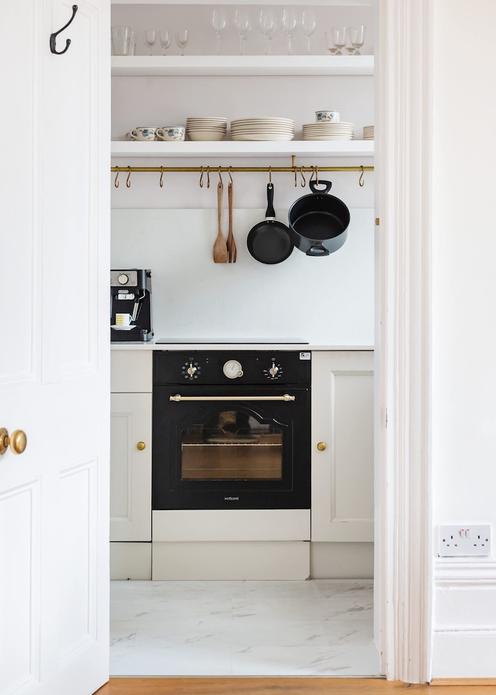 Highlife and Islington - by Out of Office Lifestyle
