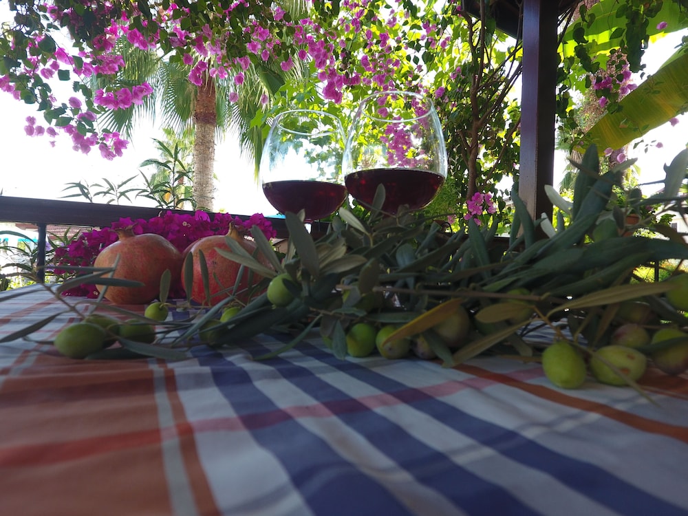 Hotel Lale Apart - Image 1