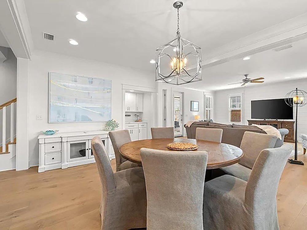 Sand Dollar Beach Cottage