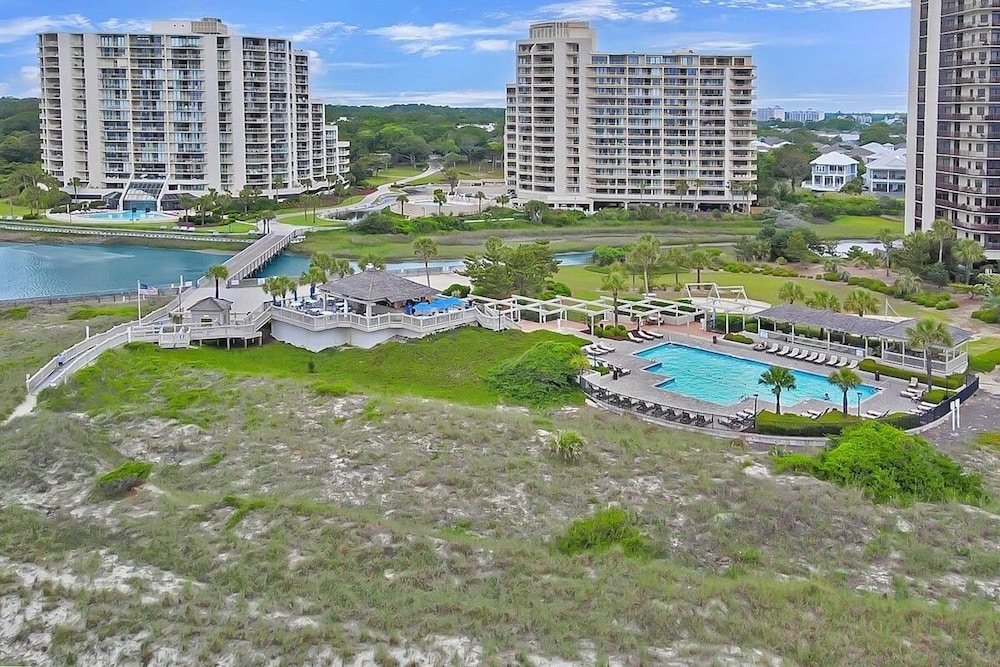 Ocean Creek North Tower F11 2 Bedroom Condo