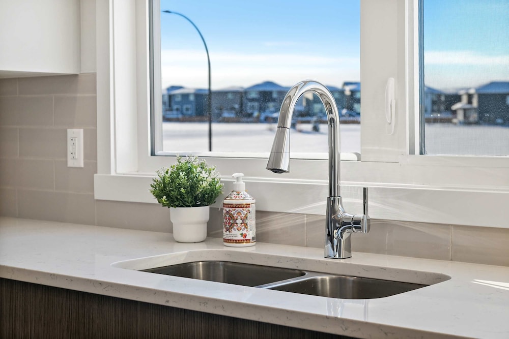 The Belmont Luxury NEW Home Free Indoorparking