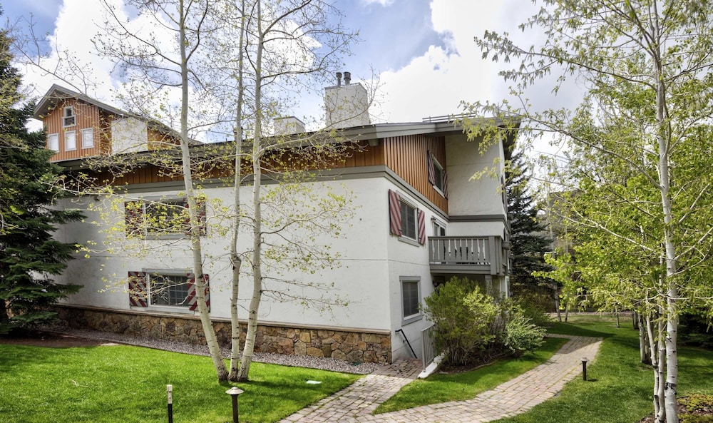 9 Vail Rd. #26 3 Bedroom Condo by RedAwning