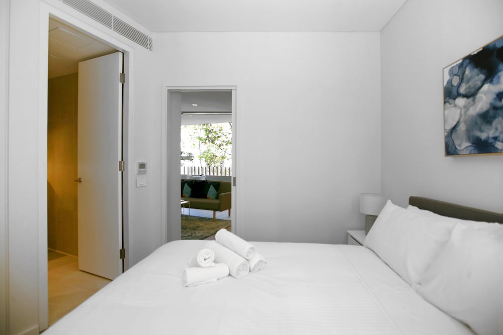 Top Notch 1 Bedroom 201 CALIBRE view 4