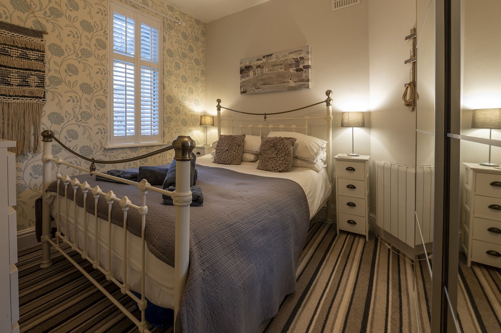 Harbour View - Flat 2