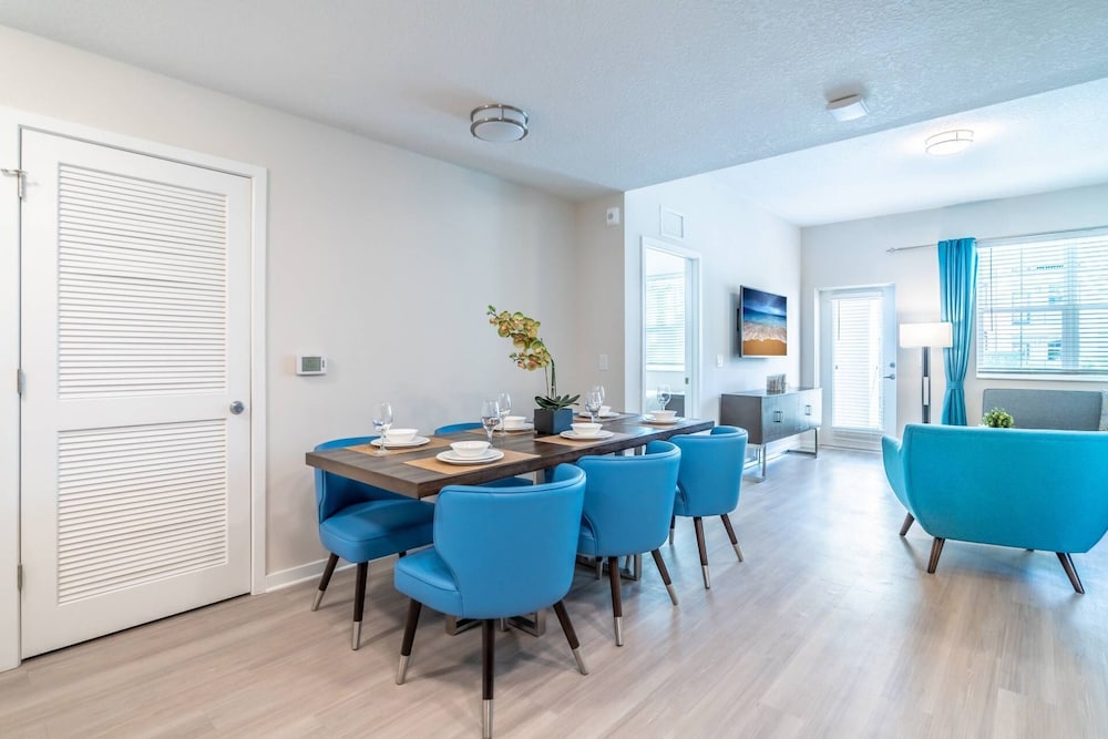 4013 201 Vista Cay