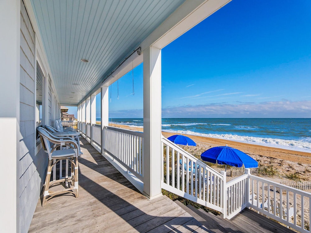 Ocean Paradise by Distinctive Beach Rentals